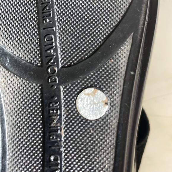 Donald J. Pliner black platform sandals with leather rosettes women’s size 8.5 - Picture 10 of 10